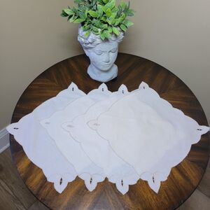 VTG Linen Cutwork Napkins Set of 4 Scalloped Appliqué Corner Bridal Luncheon